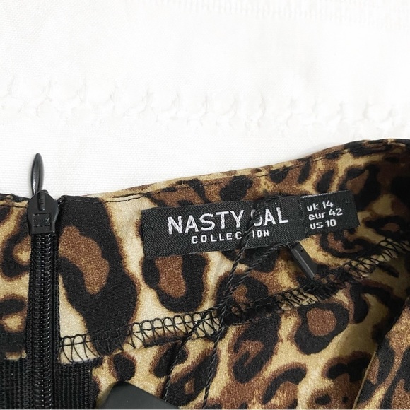 𝅺NWT NASTY GAL ANIMAL LEOPARD CINCHED SHORT SLEEVE  FAUX WRAP SLIT DRESS - 10 - Picture 10 of 14
